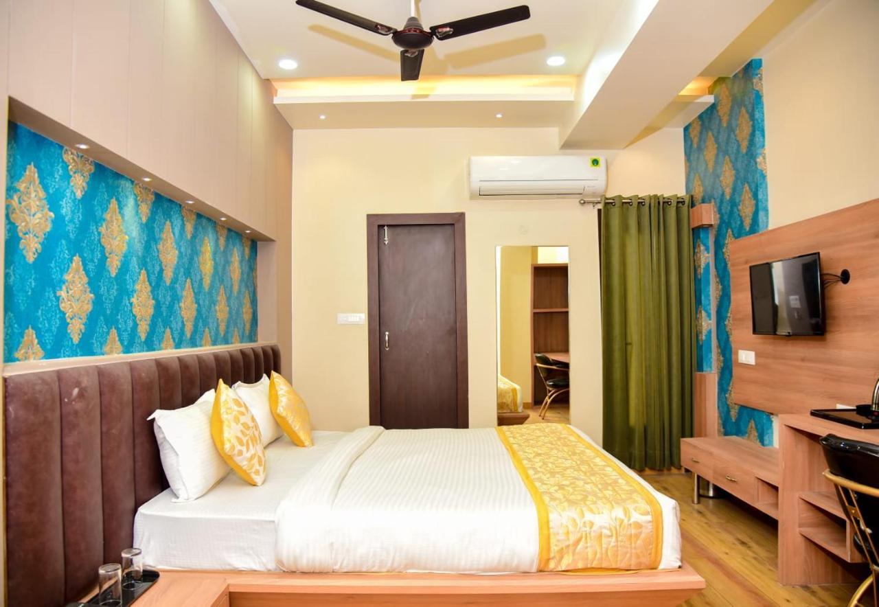 Hotel Olive Crown Lucknow Exterior foto